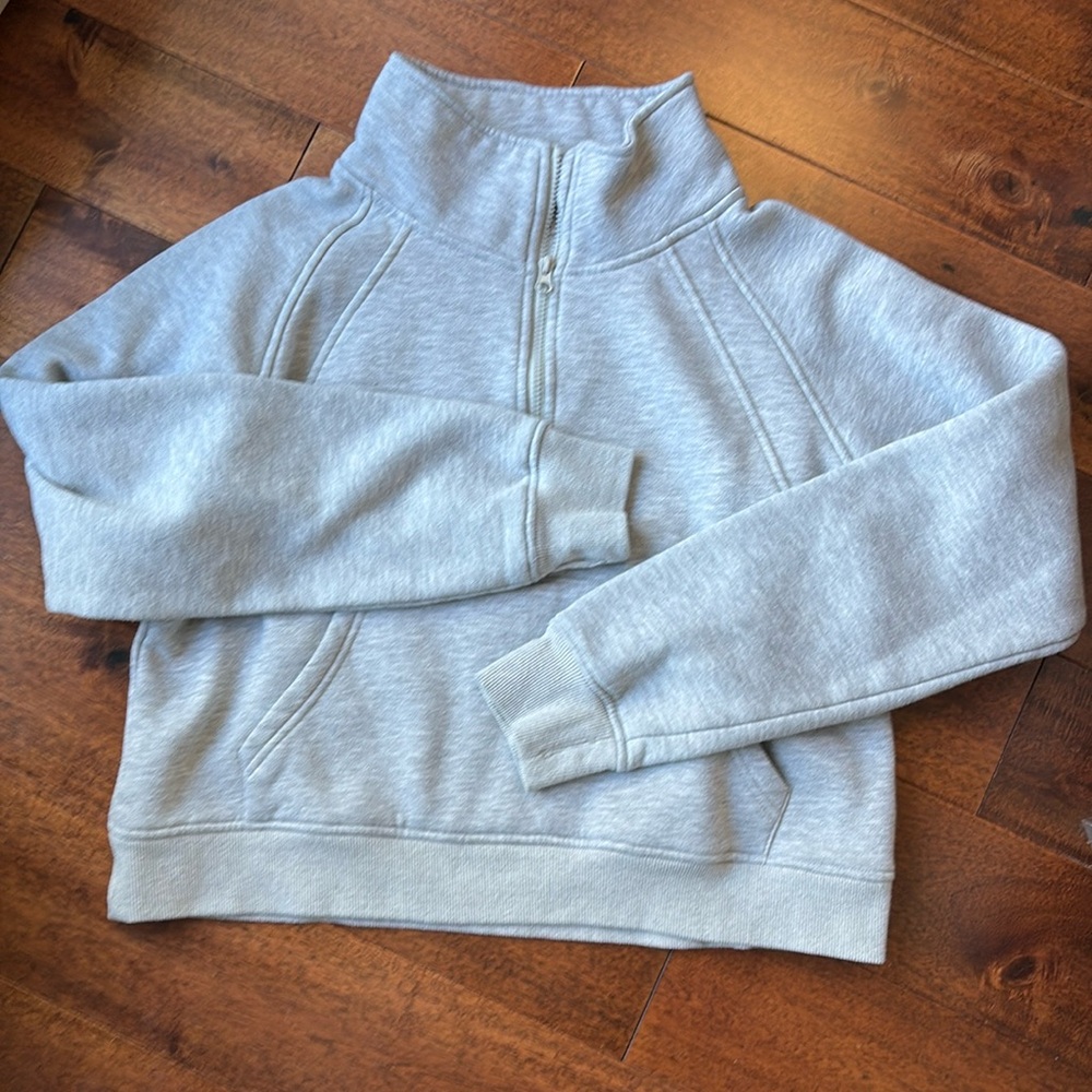Gray crop sweatshirt